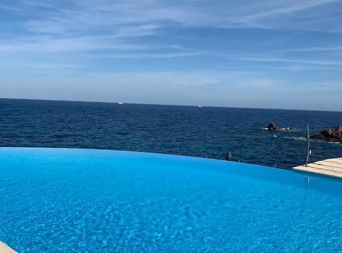 Cap Neree Petit Coin De Paradis Pieds Dans L Eau 아파트 Saint-Raphaël