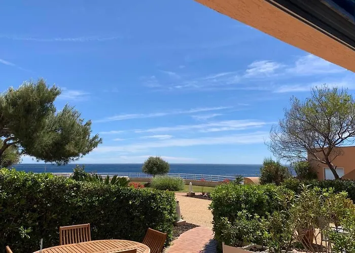 Cap Neree Petit Coin De Paradis Pieds Dans L Eau Saint-Raphaël