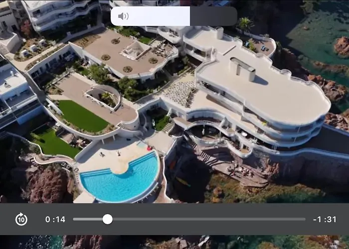 Cap Neree Petit Coin De Paradis Pieds Dans L Eau